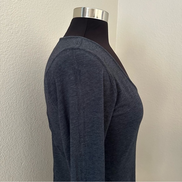 Lululemon Woman’s Gym Yoga Stretchy Long Sleeve Heathered Gray Pullover Top - Picture 6 of 10